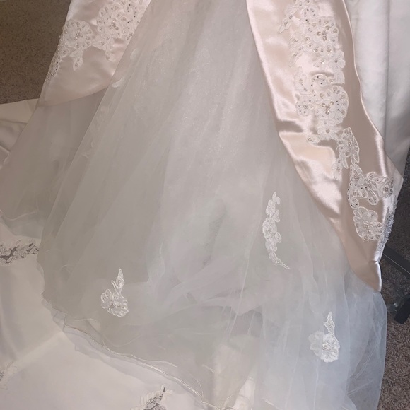 Wedding dress - Picture 5 of 7